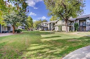 7 Mi to Dtwn Chandler: Pet-friendly Condo w/ Pool