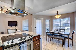 7 Mi to Dtwn Chandler: Pet-friendly Condo w/ Pool