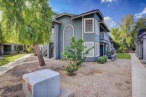 7 Mi to Dtwn Chandler: Pet-friendly Condo w/ Pool