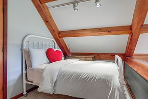 Spacious Riverfront Escape w/ Private Hot Tub