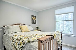 Walk to Dtwn & Breweries: Townhome in Cary!