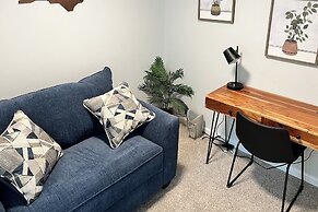 Walk to Dtwn & Breweries: Townhome in Cary!