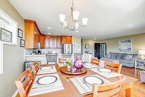 Sun-filled Condo w/ Smith Mountain Lake Views