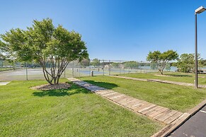 Sun-filled Condo w/ Smith Mountain Lake Views