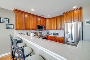 Sun-filled Condo w/ Smith Mountain Lake Views