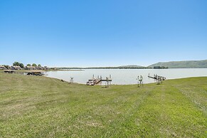 Sun-filled Condo w/ Smith Mountain Lake Views
