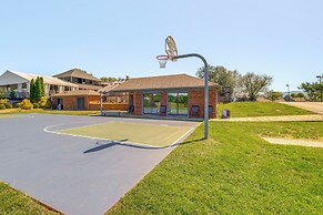 Sun-filled Condo w/ Smith Mountain Lake Views