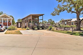 Upscale Tiny Home - Boho-chic Austin Getaway!