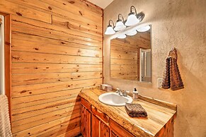 Eureka Springs Area Cabin w/ Deck + 7 Acres!