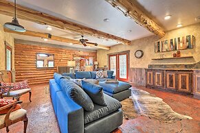 Eureka Springs Area Cabin w/ Deck + 7 Acres!