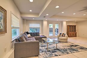 St Petersburg Hideaway w/ Fire Pit & Grill!