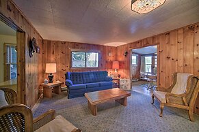 Riverfront Escape w/ Dock: 19 Mi to Saratoga!