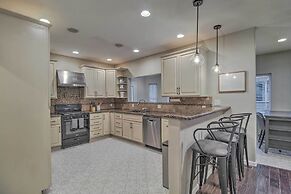 2 Mi to Lake: Marvelous Pinetop Home w/ Fireplaces