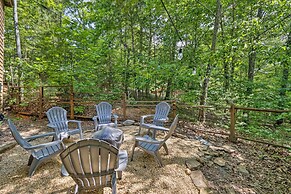 'bumblebee Cottage' Murphy Retreat w/ Hot Tub