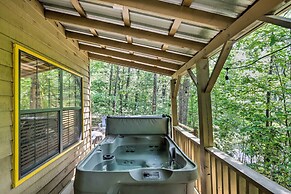 'bumblebee Cottage' Murphy Retreat w/ Hot Tub