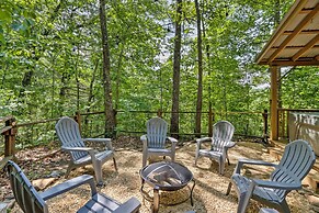'bumblebee Cottage' Murphy Retreat w/ Hot Tub