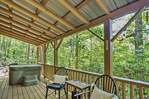 'bumblebee Cottage' Murphy Retreat w/ Hot Tub
