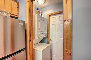 'bumblebee Cottage' Murphy Retreat w/ Hot Tub