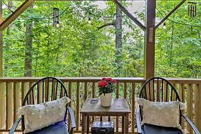 'bumblebee Cottage' Murphy Retreat w/ Hot Tub