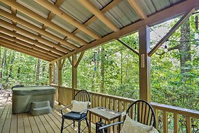 'bumblebee Cottage' Murphy Retreat w/ Hot Tub