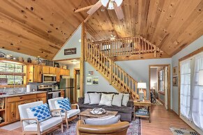 'bumblebee Cottage' Murphy Retreat w/ Hot Tub