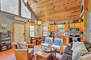 'bumblebee Cottage' Murphy Retreat w/ Hot Tub