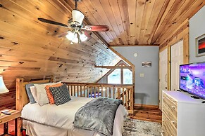 'bumblebee Cottage' Murphy Retreat w/ Hot Tub