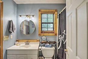 'bumblebee Cottage' Murphy Retreat w/ Hot Tub