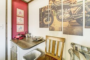 6 Mi to Old Town, Panoramic Views: Cottonwood Gem!