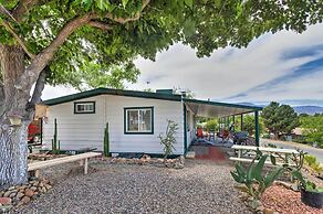 6 Mi to Old Town, Panoramic Views: Cottonwood Gem!