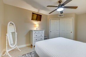 Pool, Golf Course Views: Desert Oasis in Glendale