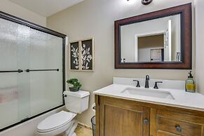 Pool, Golf Course Views: Desert Oasis in Glendale