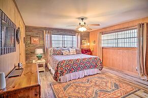 Cozy Lake Charles Studio w/ Golf Course Views