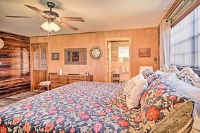 Cozy Lake Charles Studio w/ Golf Course Views