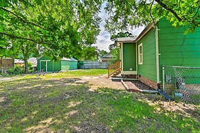 Fayetteville Apartment w/ Yard: Pets Welcome!