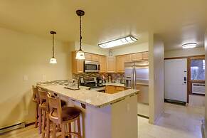 Bigfork Condo w/ Hot Tub Access, By Lake!