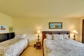 Bigfork Condo w/ Hot Tub Access, By Lake!