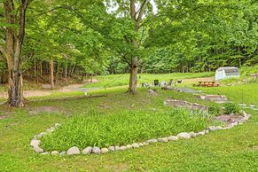 Secluded Suttons Bay Retreat w/ Fire Pit!