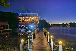 Luxe Lake Chickamauga Retreat w/ Boat Dock!