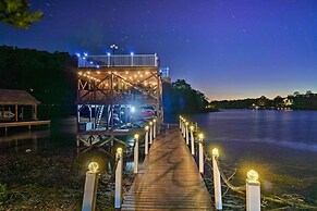 Luxe Lake Chickamauga Retreat w/ Boat Dock!