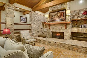 Dularge Grand Villa - Steps to Marina + Fishing!