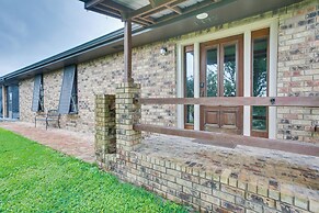 Dularge Grand Villa - Steps to Marina + Fishing!