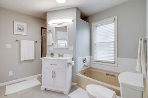 Spacious Minneapolis Home Rental: 8 Mi to Downtown