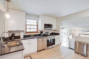 Spacious Minneapolis Home Rental: 8 Mi to Downtown
