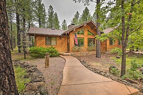 Wooded Yard, Gas Grill: Lush Pinetop Retreat