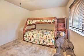 Wooded Yard, Gas Grill: Lush Pinetop Retreat