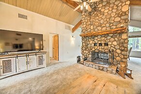 Wooded Yard, Gas Grill: Lush Pinetop Retreat