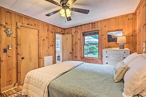 Near Hiking: Roaring Gap Retreat w/ Fire Pit!