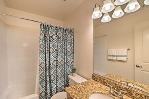 6 Mi to Downtown: Phoenix Condo w/ Pool Access!