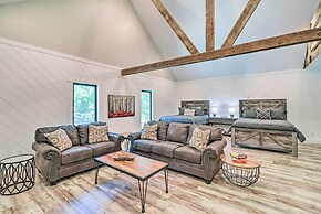 All-encompassing Lakehouse w/ Modern Accents!